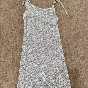 Forever 21 Black and White Floral Dress